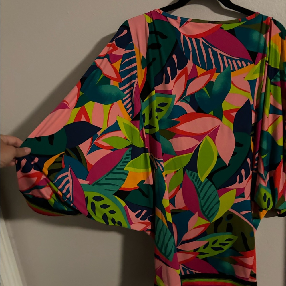 Trina Turk Cover Up - Picture 4 of 5